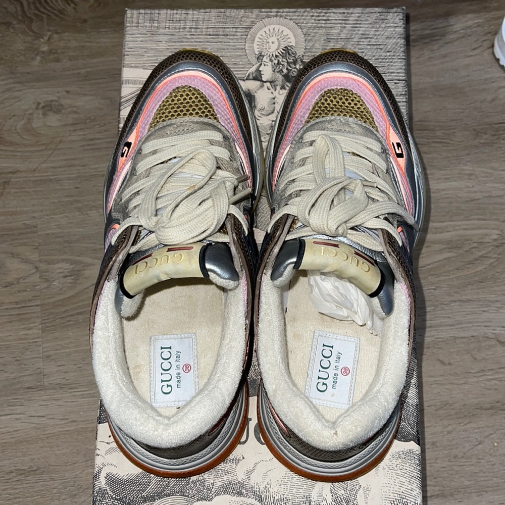 Gucci Sneakers